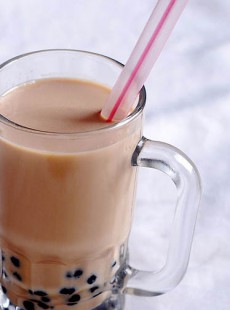 bubble-tea-la-boisson-au-the-froid-et-tapioca-2307144107